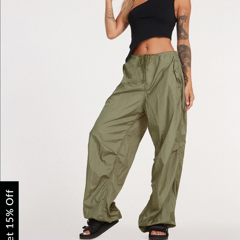 Motel rocks parachute pants